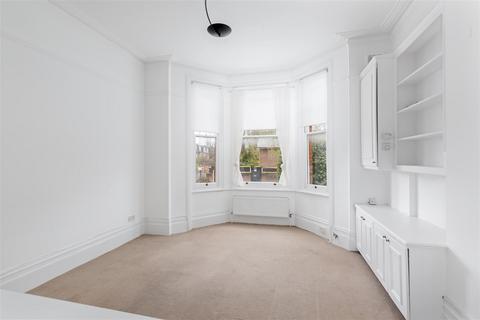 2 bedroom flat to rent, Fairhazel Gardens, South Hampstead NW6
