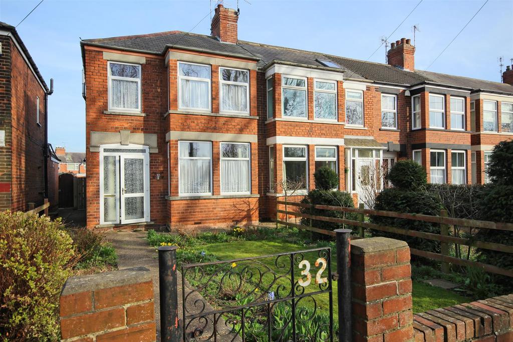 Wymersley Road, Hull 3 bed end of terrace house £159,950
