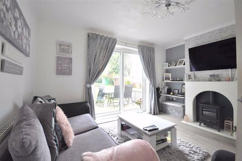 30 Wells Road, Gloucester, GL4 3AW