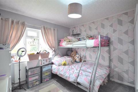 30 Wells Road, Gloucester, GL4 3AW