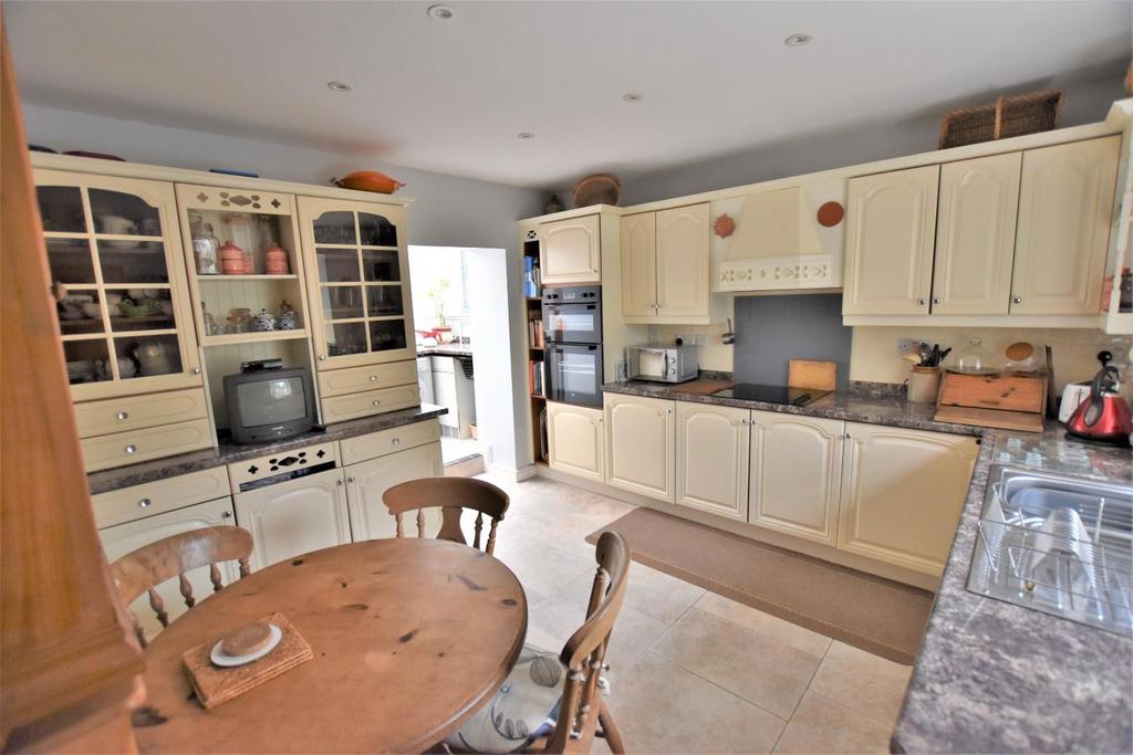 Kitchen diner