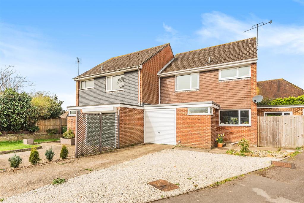 Sussex Gardens, Petersfield 3 bed semidetached house £435,000