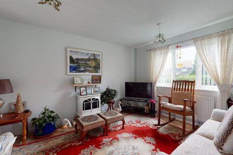 6 Beamont Close, Manston, Ramsgate, CT12 5LZ