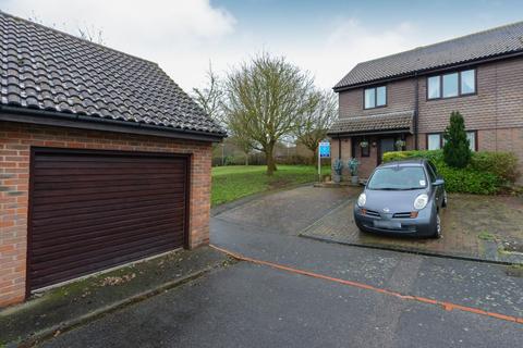 6 Beamont Close, Manston, Ramsgate, CT12 5LZ