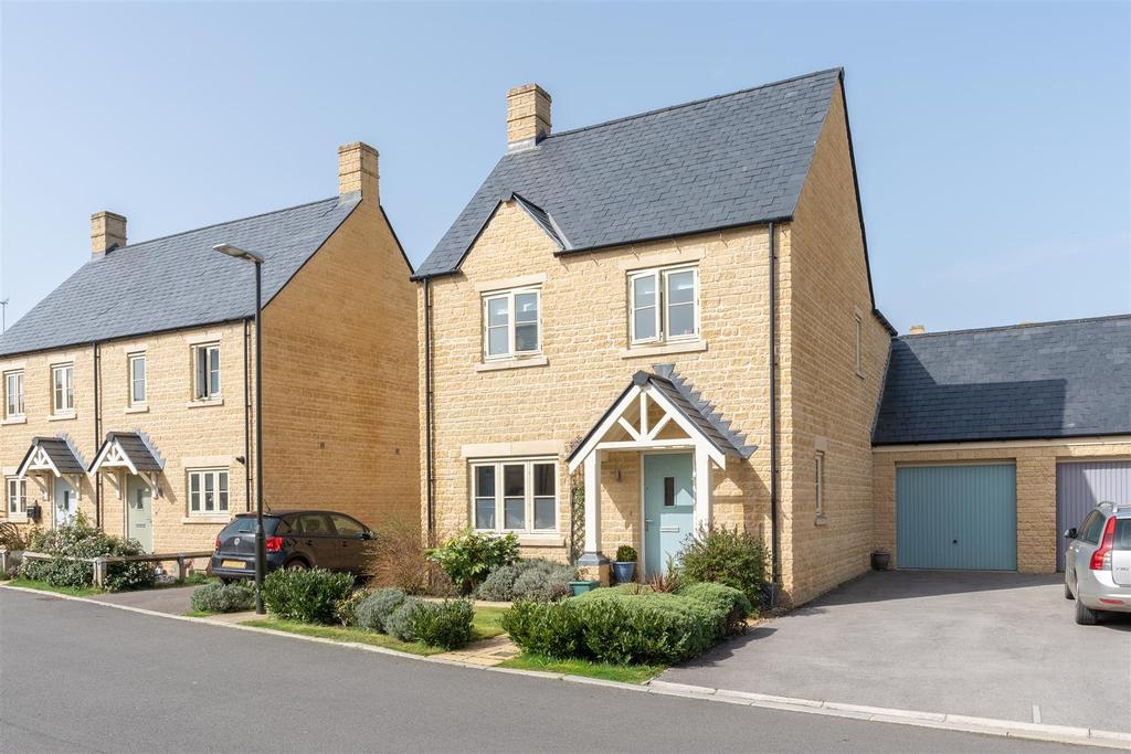The Furrows, BourtonOnTheWater, Cheltenham 4 bed detached house £