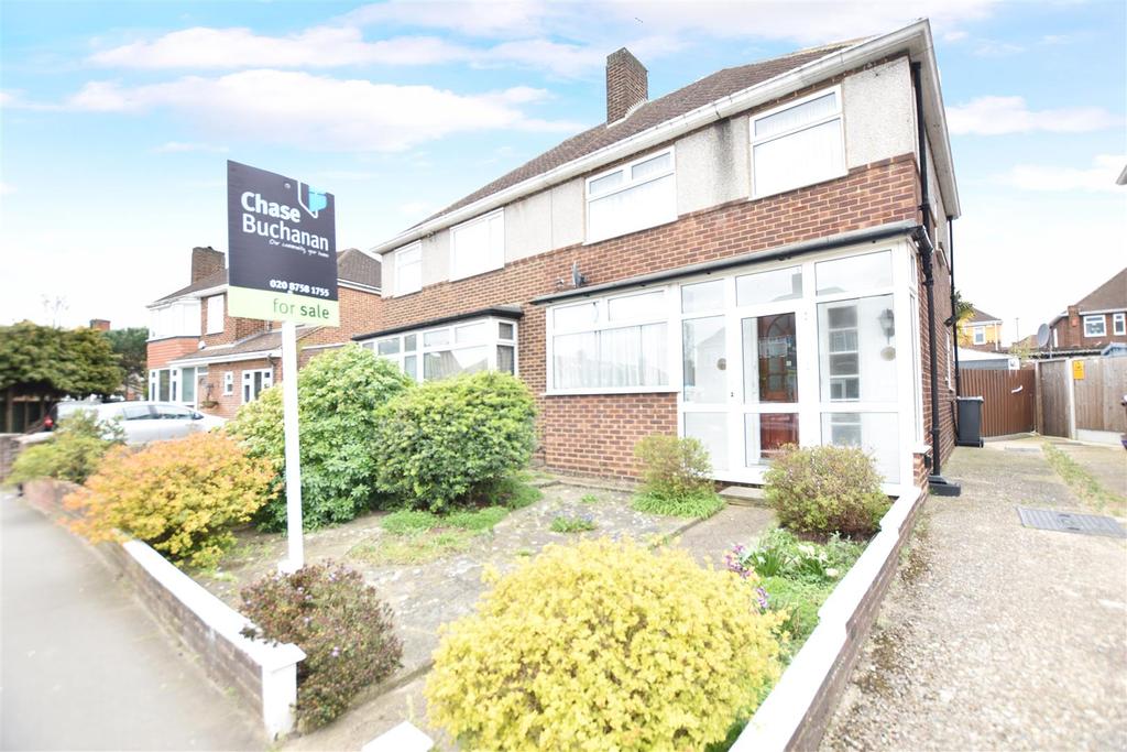 Arnold Crescent, Isleworth 3 bed semidetached house £525,000