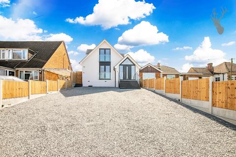 Wildorbar Bournebridge Lane, Stapleford Abbotts, Romford, RM4 1LT