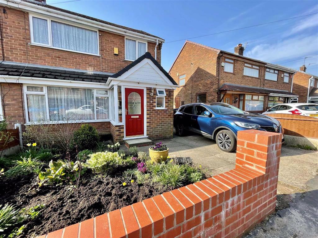 Ascot Drive, Atherton, Manchester 3 bed semidetached house £172,950