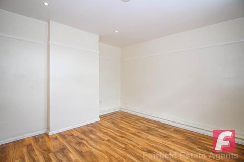 3 bedroom end of terrace house to rent, Dumfries Close, South Oxhey