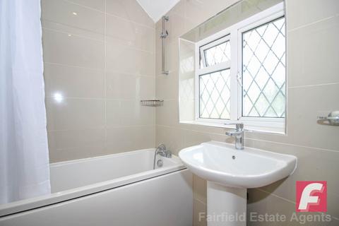 3 bedroom end of terrace house to rent, Dumfries Close, South Oxhey