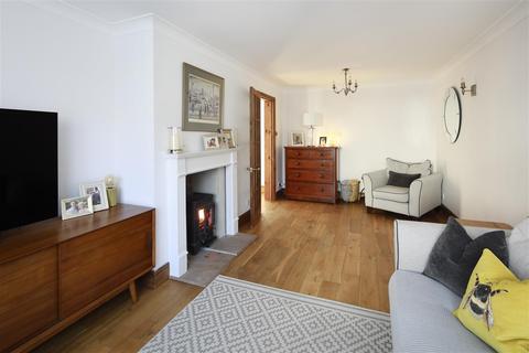 5 Cellar Hill, Lynsted, Sittingbourne, ME9 9QY