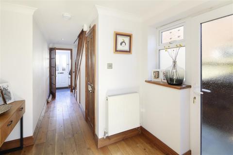 5 Cellar Hill, Lynsted, Sittingbourne, ME9 9QY