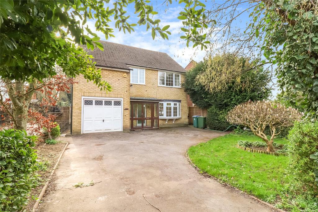 Courtlands Drive, Watford, Herts, WD17 4 bed detached house £850,000