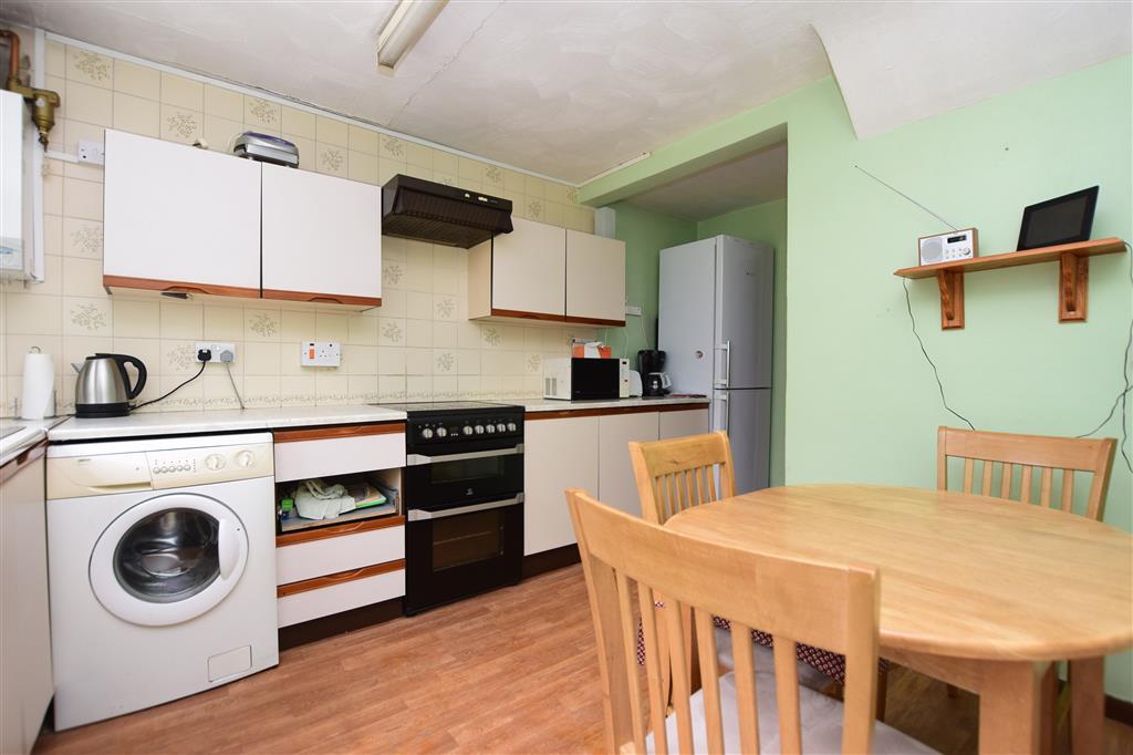 Kitchen / Breakfast Room