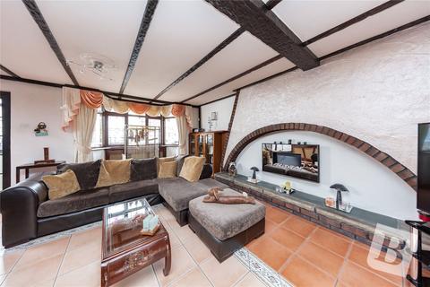 84 Globe Road, Hornchurch, RM11 1BN