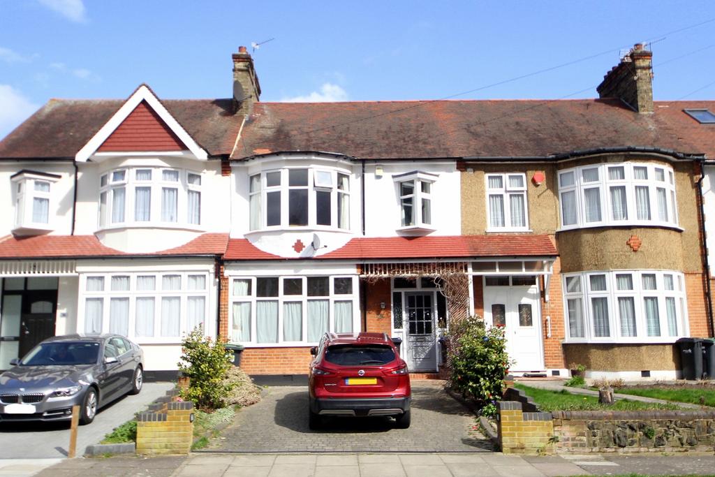 Berkeley Gardens, N21 3 bed terraced house £625,000