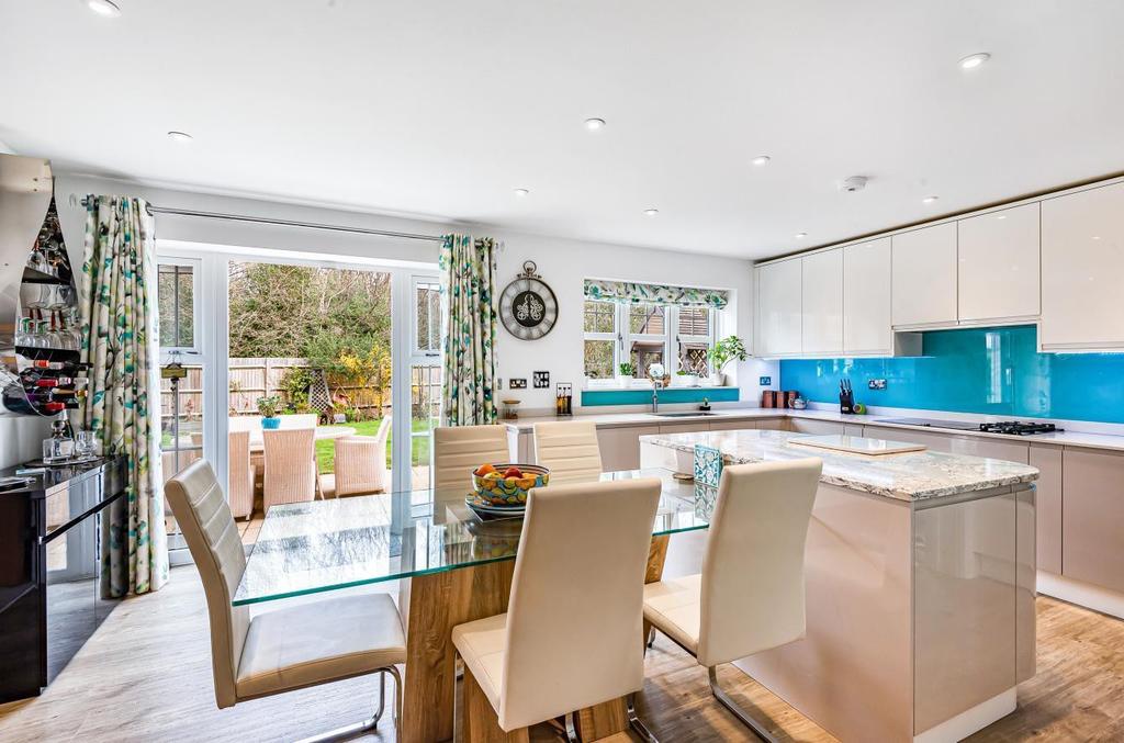 Kitchen/Breakfast Ro