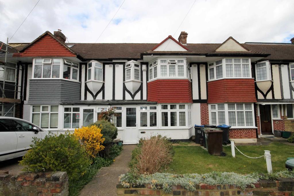 Dudley Drive, Morden 3 bed terraced house £1,600 pcm (£369 pw)