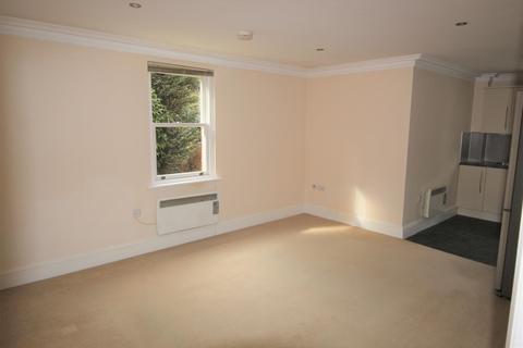 Flat 6, Carlton House, 2 Cavendish Place, Bournemouth, BH1 1RQ