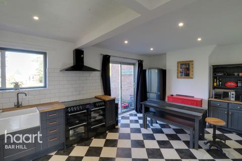 225 Hinton Way, Great Shelford, Cambridge, CB22 5AN