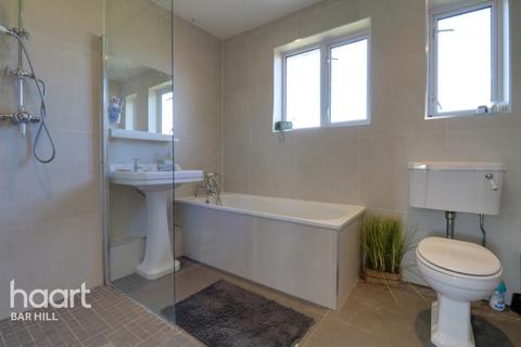 225 Hinton Way, Great Shelford, Cambridge, CB22 5AN