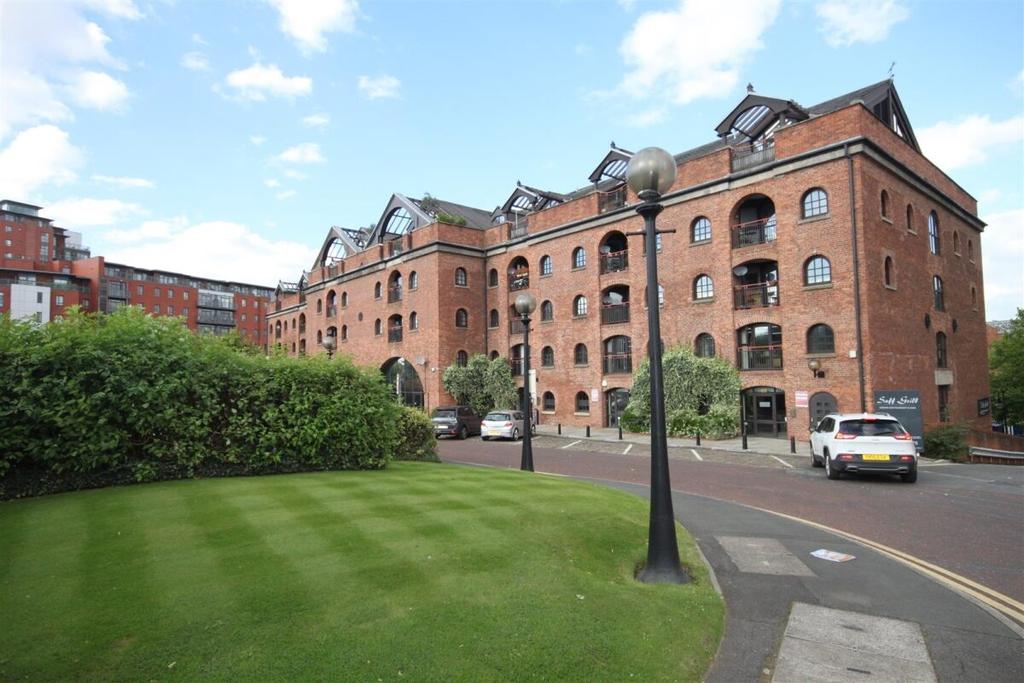 Middle Warehouse, Castle Quay... 2 bed apartment £485,000