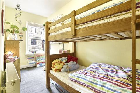 17 Grange Avenue, Marsden, Huddersfield, HD7 6AQ