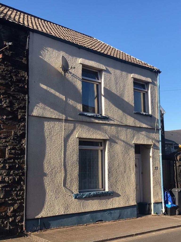 Perrott Street, Treharris, CF46 5ER 2 bed terraced house £40,000