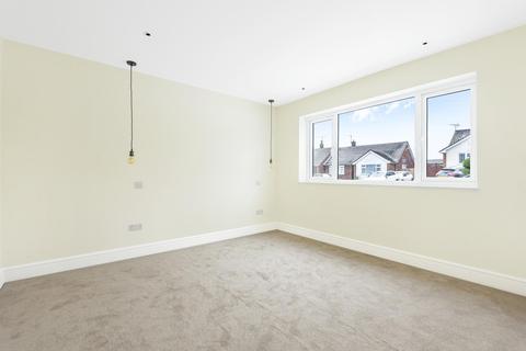 34 Romans Way, Woking, GU22 8TR