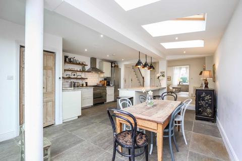 313 Murchison Road, London, E10 6LT