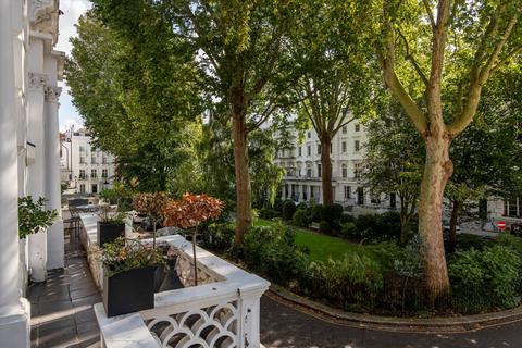 Flat 1, 2 - 4 Ovington Square, London, SW3 1LN