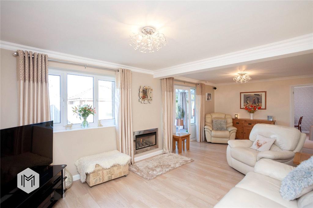 Thompson Avenue, Culcheth... 4 bed detached house £400,000