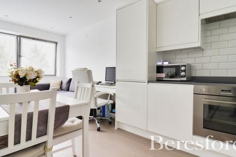 72, Regent House Hubert Road, Brentwood, CM14 4WN