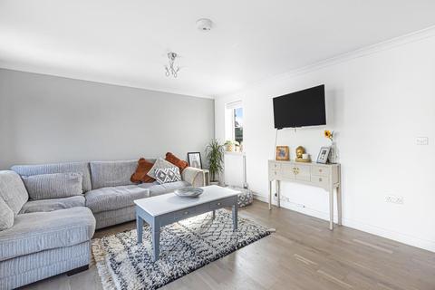 6 Arkell Avenue, Carterton, OX18 3BS
