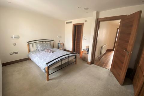 5 Sutherland Road, London, W4 2QR