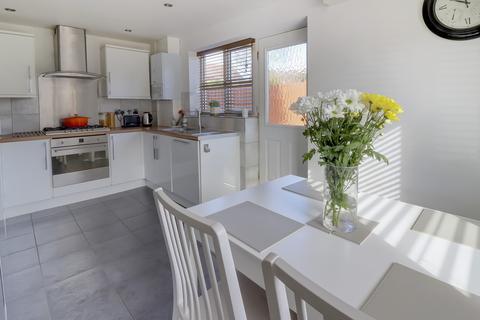 21 Aldwell Close, Wootton, Northampton, NN4 6AX