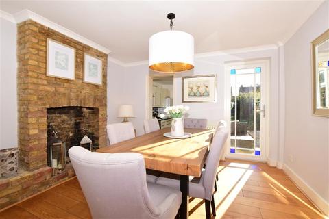 32 Sutton Grove, Sutton, SM1 4LR