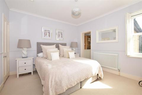 32 Sutton Grove, Sutton, SM1 4LR