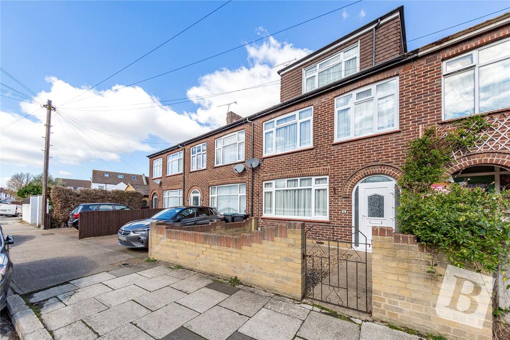 Lingfield Road, Gravesend, DA12 5 bed terraced house £325,000