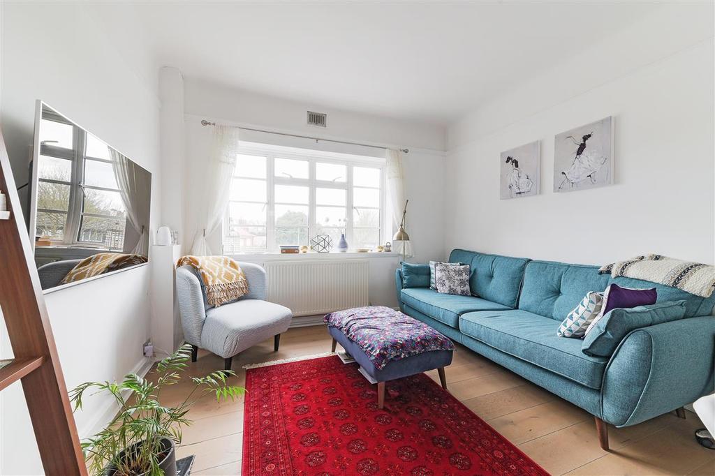 Emerson Court, Wimbledon Hill Road, London 1 bed apartment £1,495 pcm