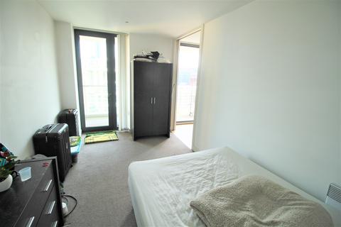 2 bedroom apartment for sale, Kelso Place, St Georges Island, Manchester M15