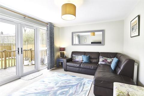 29 Knoll Close, Greenfield, Oldham, OL3 7FJ