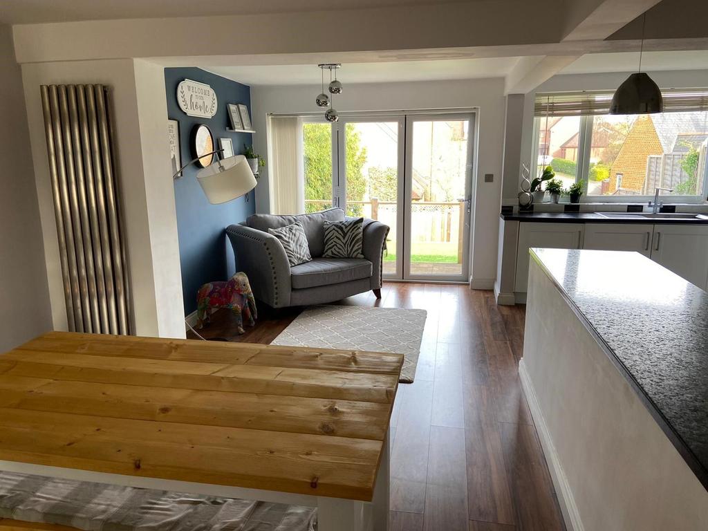 Kitchen/family room