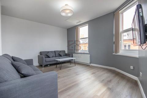 6 bedroom apartment to rent, Heaton Road, Heaton, Newcastle Upon Tyne