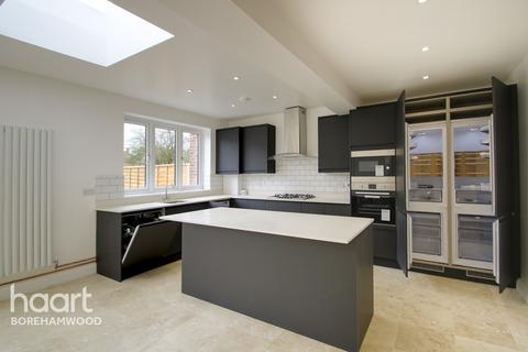 2 Hartforde Road, Borehamwood, WD6 5JU