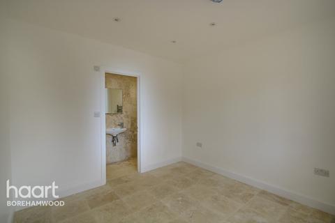 2 Hartforde Road, Borehamwood, WD6 5JU