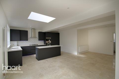 2 Hartforde Road, Borehamwood, WD6 5JU