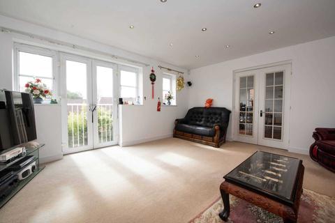 3 Degas Close, Salford, M7 3BG