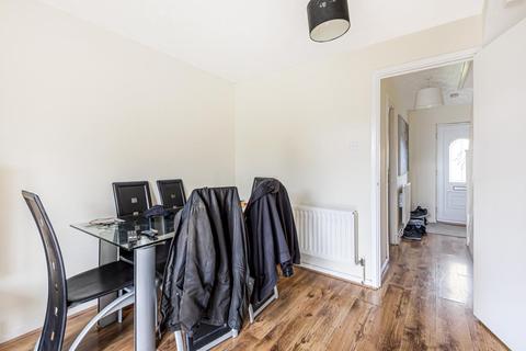 7 Braemar Close, Carterton, OX18 1TS