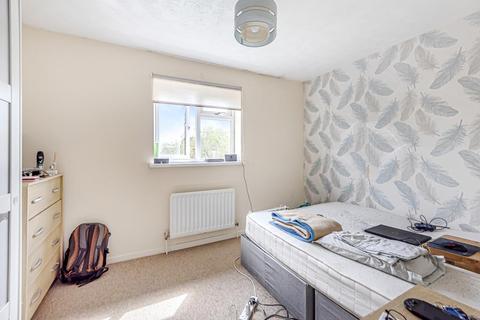 7 Braemar Close, Carterton, OX18 1TS